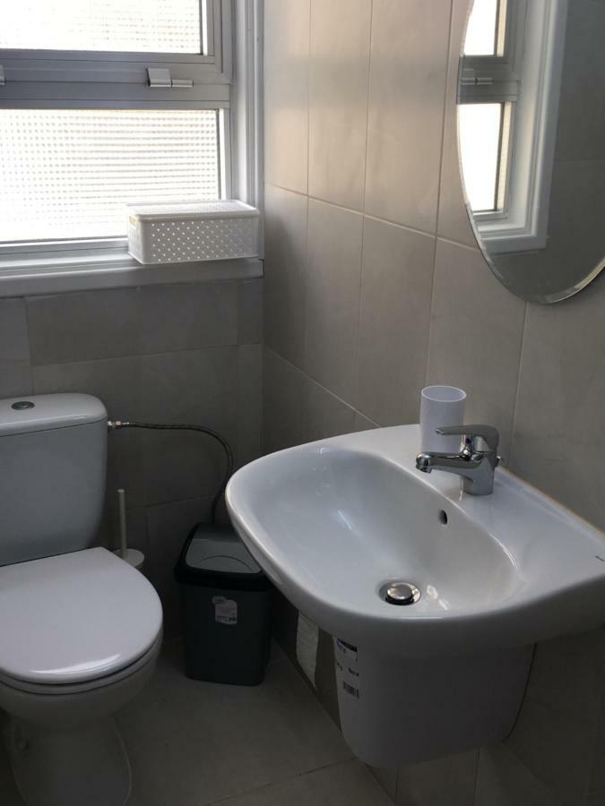 Larnaca Beach Apartment 44 Екстер'єр фото