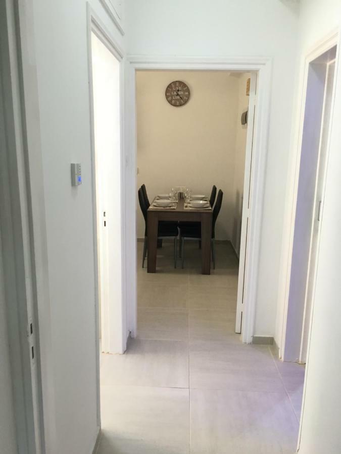 Larnaca Beach Apartment 44 Екстер'єр фото