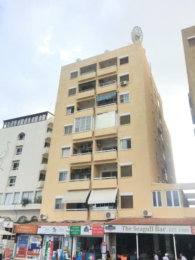 Larnaca Beach Apartment 44 Екстер'єр фото