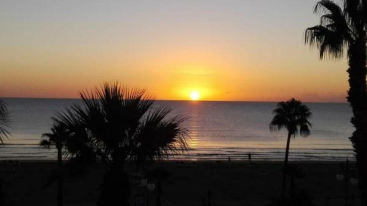 Larnaca Beach Apartment 44 Екстер'єр фото